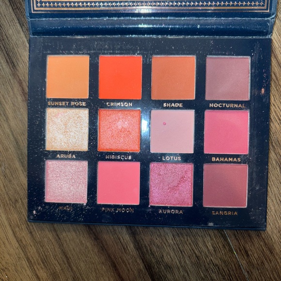 Ace beaute scarlet dusk eyeshadow palette - Picture 2 of 2